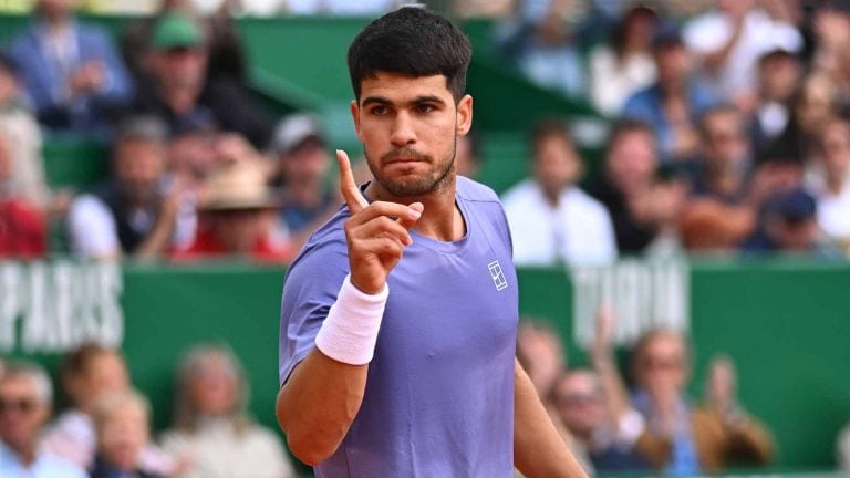 Alcaraz vince a Montecarlo