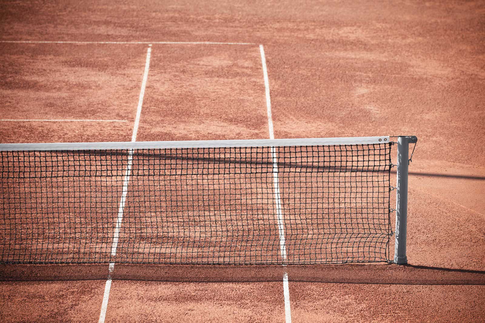 Perché nel tennis si dice “let” e non “net” quando la palla tocca la rete?