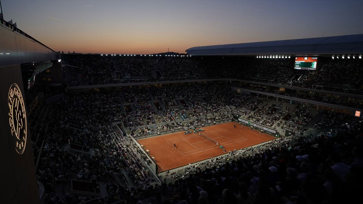 Roland Garros, la protesta dei giocatori: niente boicottaggio, ma scatta la “regola dei 15 minuti”