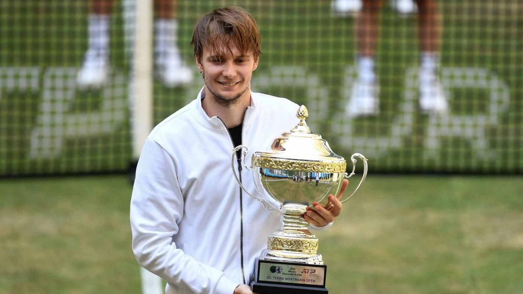 Alexander Bublik trionfa a Halle