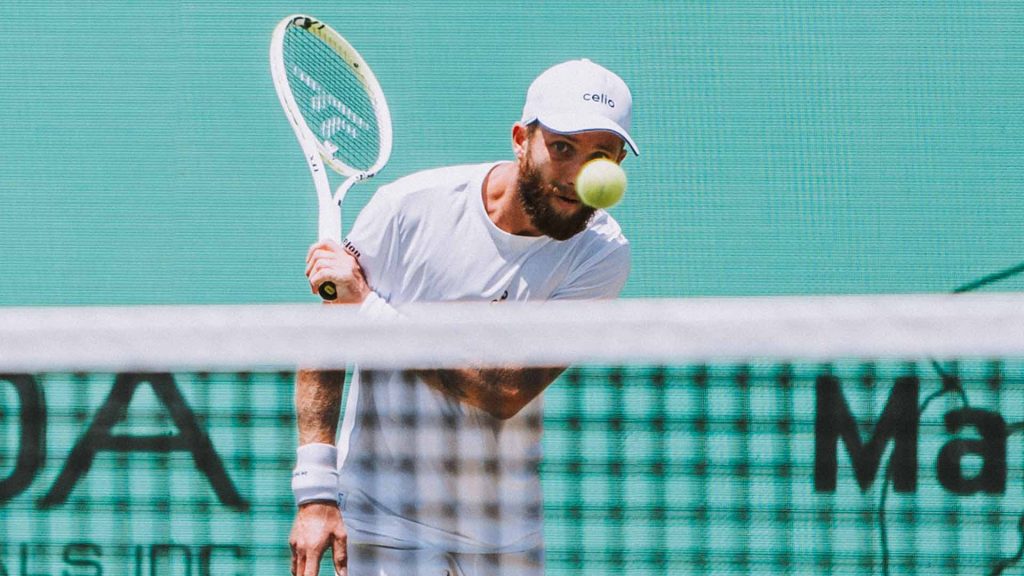 Il servizio da sotto di Corentin Moutet