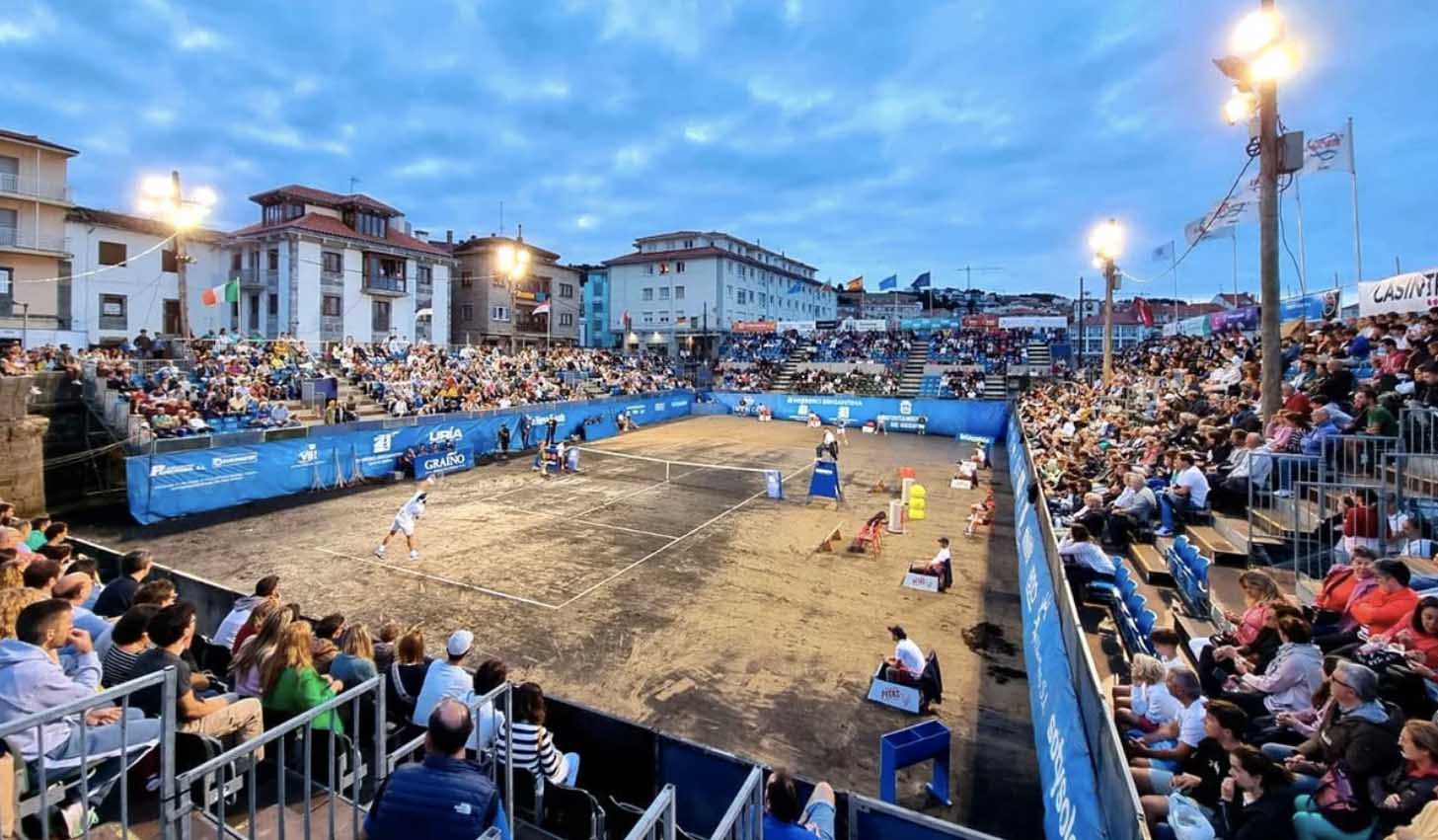 Il torneo di tennis sulla sabbia diventato leggenda: la magica storia di Luanco