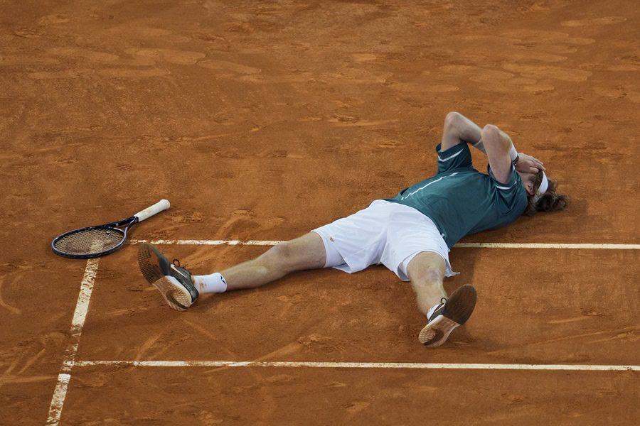Chi è l’unico tennista negli ultimi due anni ad aver vinto un torneo dove c’erano sia Alcaraz che Sinner?