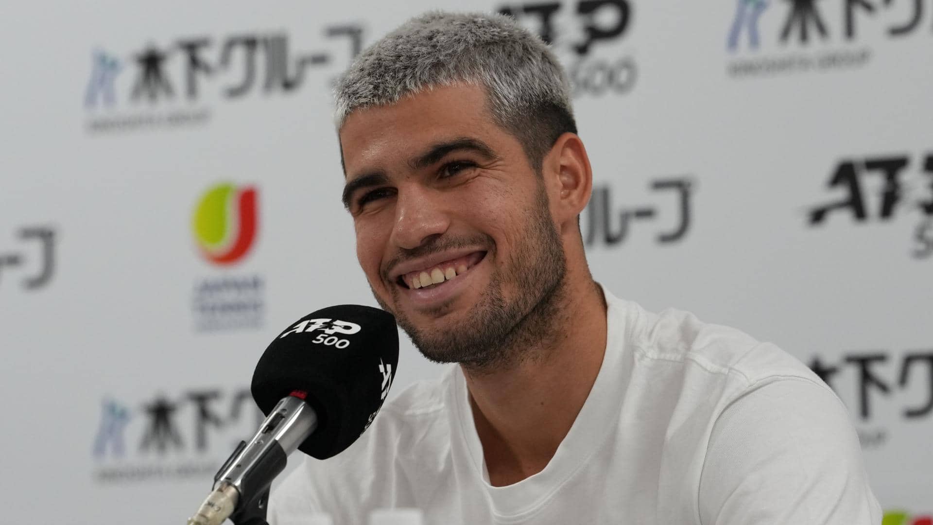 Alcaraz sorride a Tokyo: “Ho il miglior fisio del mondo, per questo ho potuto giocare”