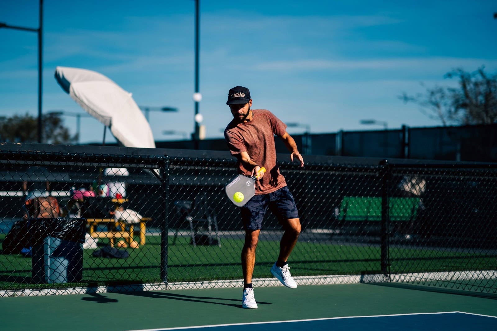 Come iniziare a giocare a Pickleball (anche se vieni dal tennis)