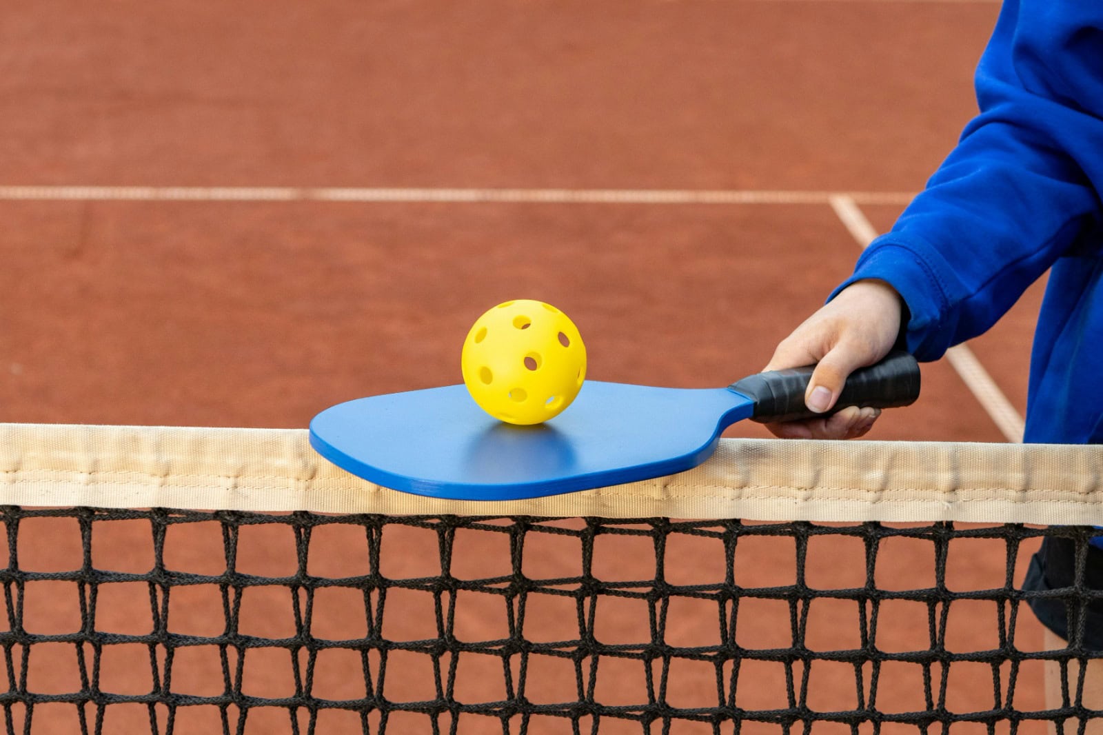 Pickleball vs Tennis: differenze, vantaggi e curiosità