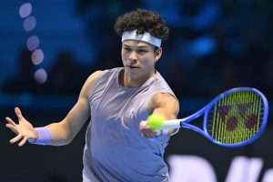 Shelton in azione col dritto alle Atp Finals