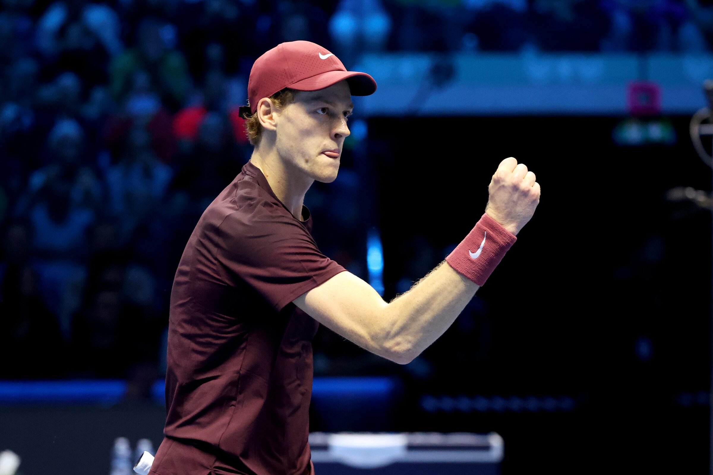 Sinner spiega le ragioni del suo dominio indoor: si adatta perfettamente mio tennis