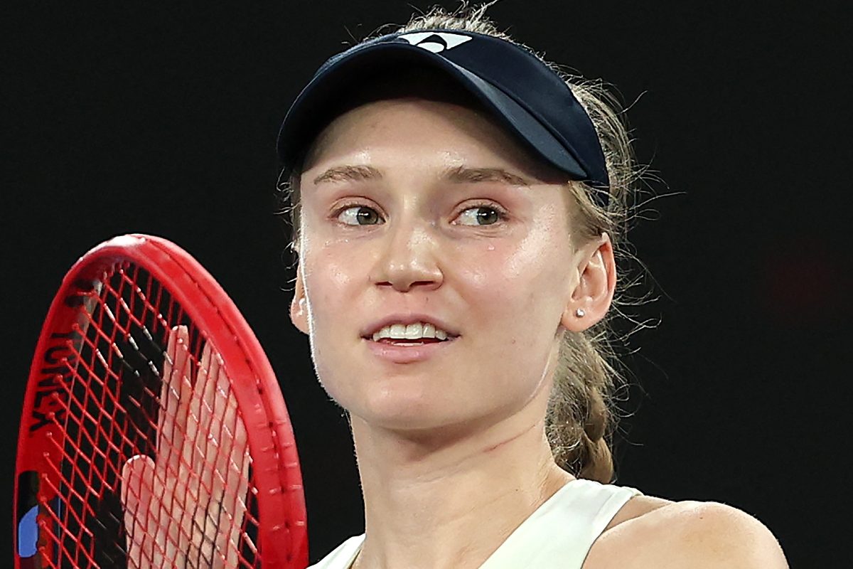 Australian Open, Rybakina regina di Melbourne: Sabalenka tenta la rimonta, ma crolla nel momento decisivo