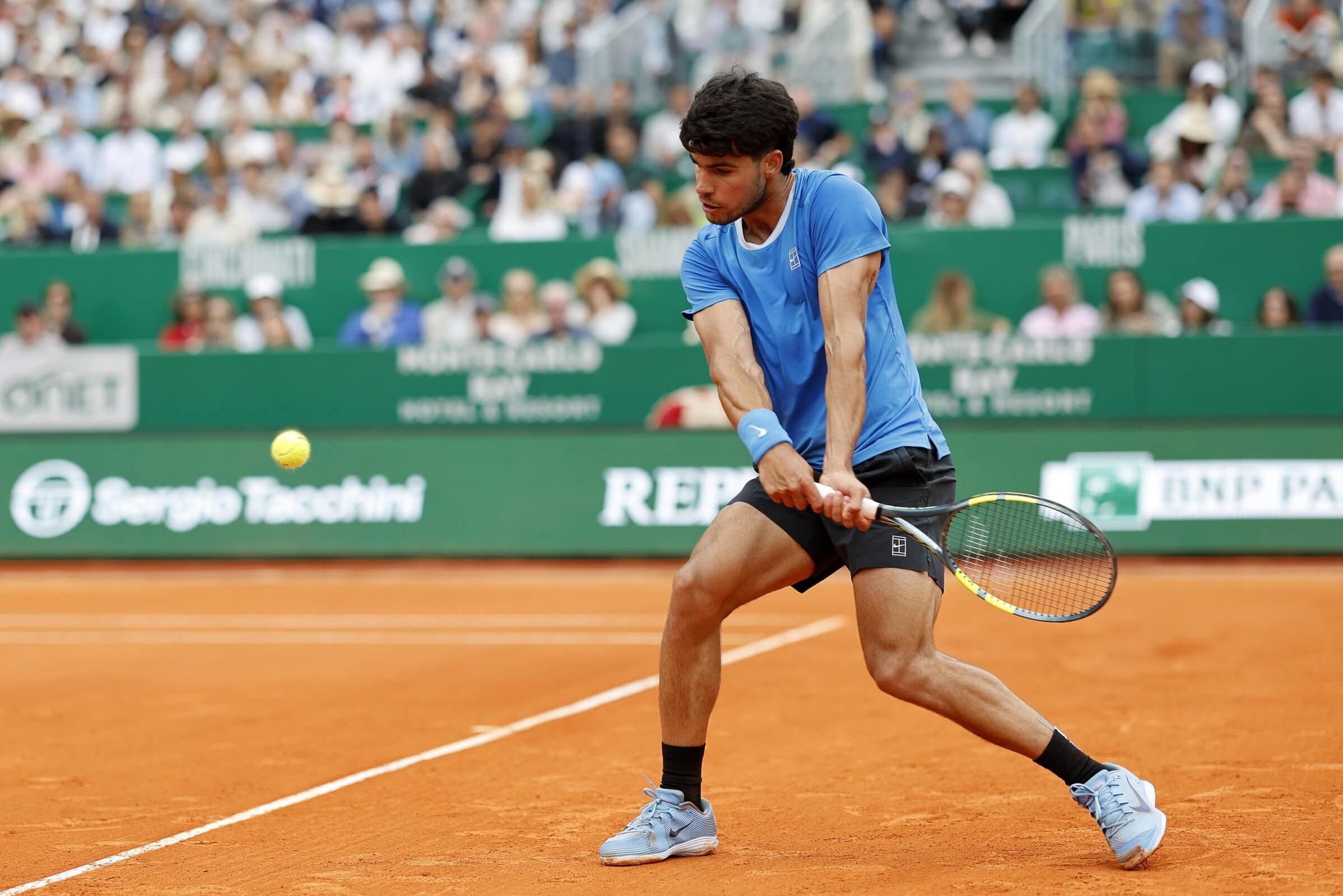 Atp 500 Barcellona, Alcaraz si ritira: Sinner allunga in vetta nel ranking