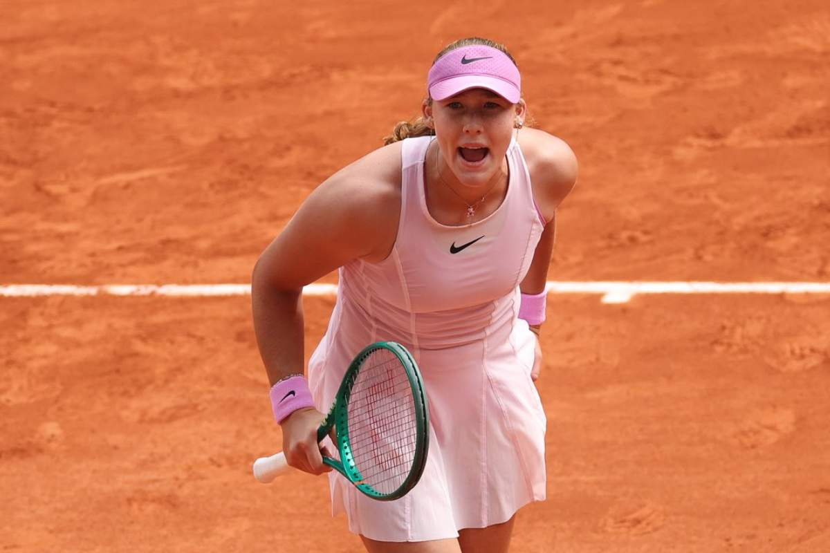 Roland Garros, la favola di Chwalinska si spegne in finale: Mirra Andreeva regina di Parigi