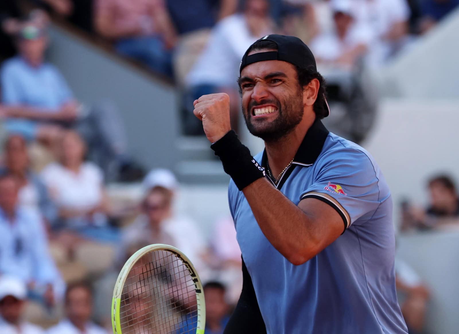 Italtennis a Parigi, Berrettini supera Cerundolo con una vittoria di carattere e vola ai quarti